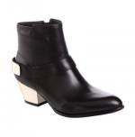 Botines con taco dorado de Guess